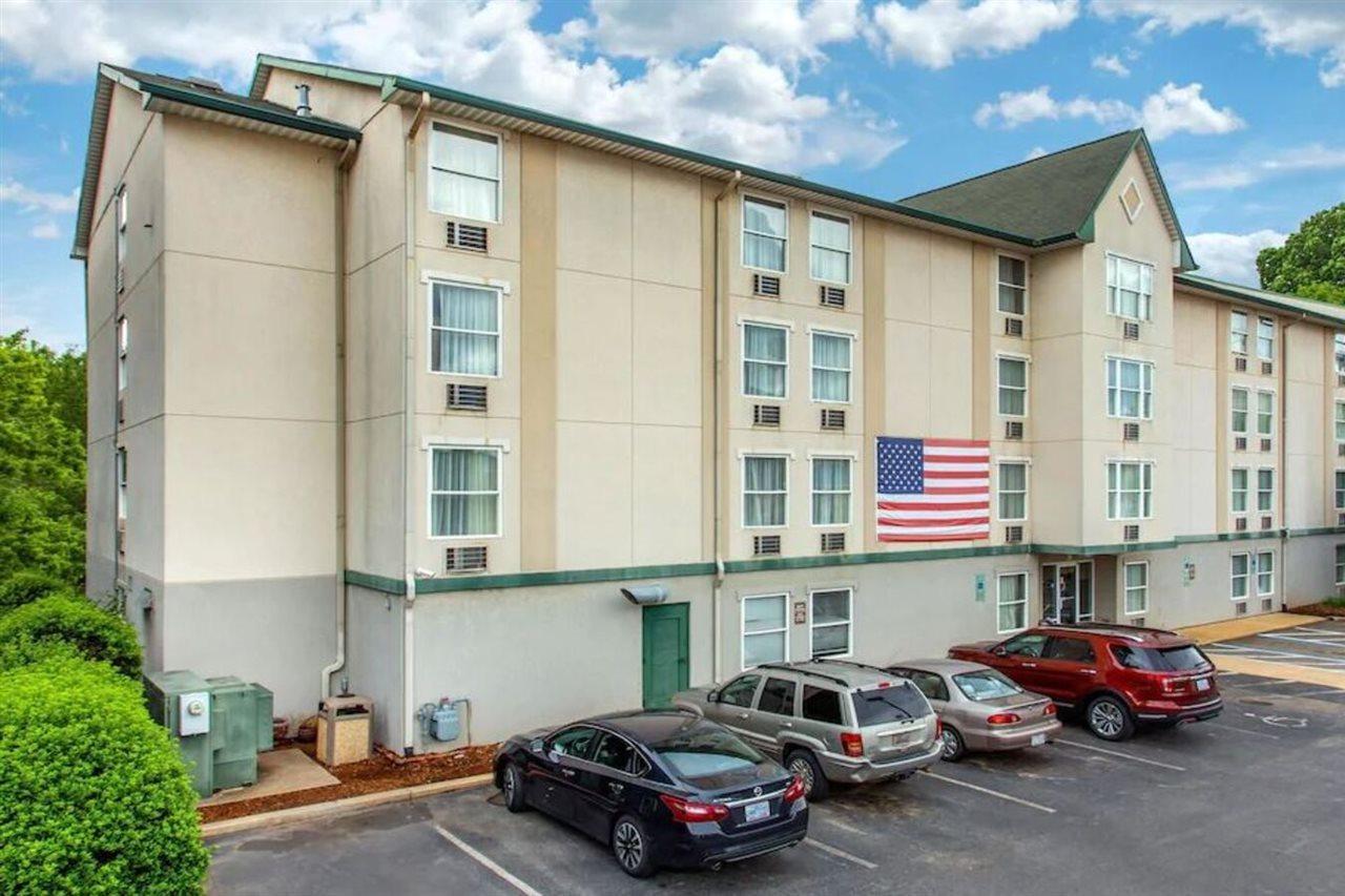 Rodeway Inn & Suites Near Outlet Mall - Asheville Luaran gambar