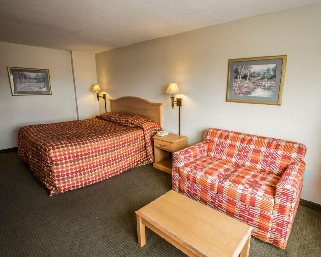 Rodeway Inn & Suites Near Outlet Mall - Asheville Bilik gambar