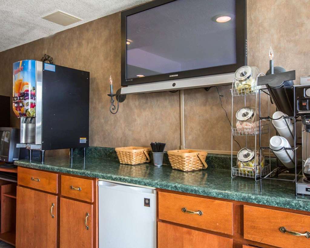 Rodeway Inn & Suites Near Outlet Mall - Asheville Restoran gambar