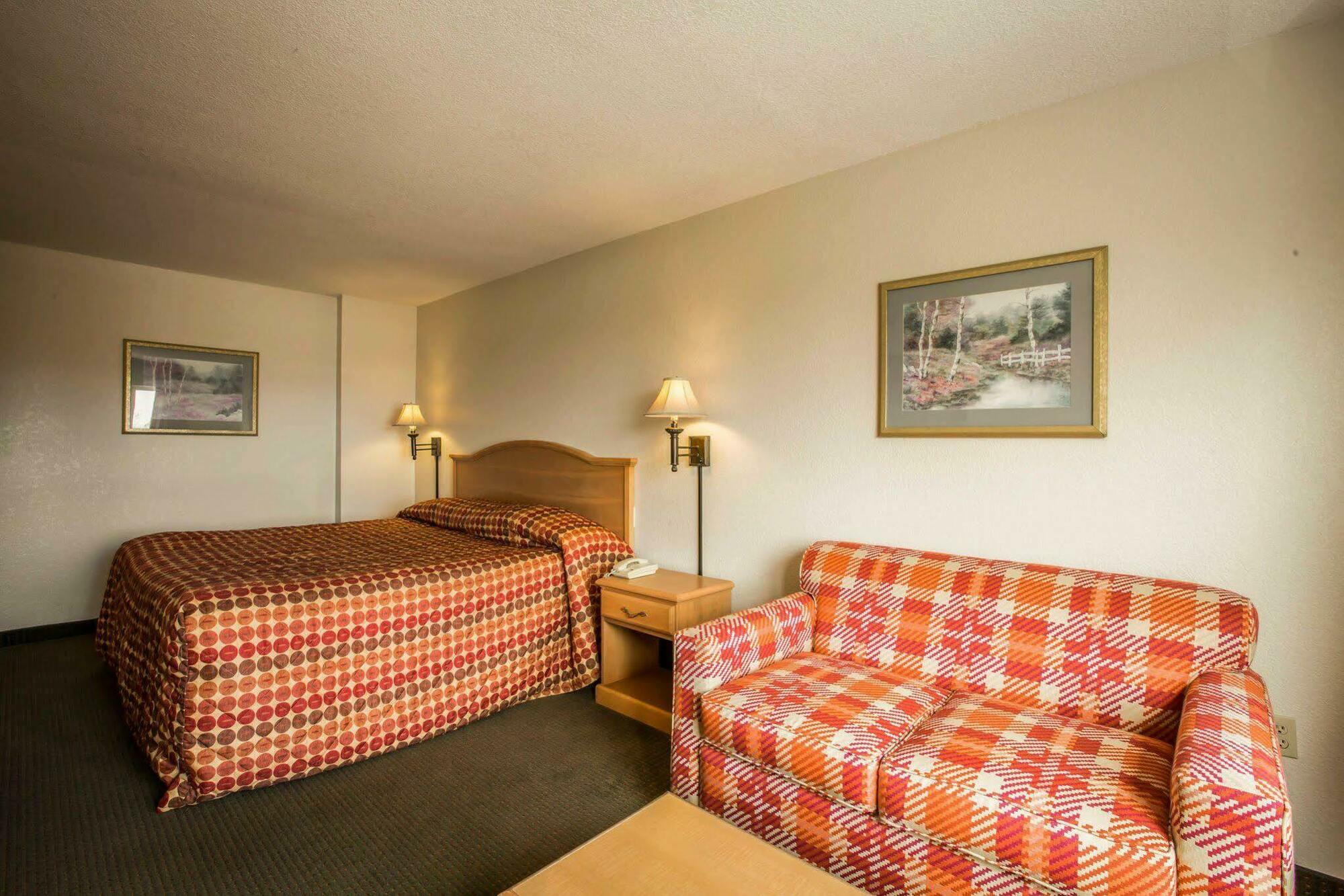 Rodeway Inn & Suites Near Outlet Mall - Asheville Luaran gambar